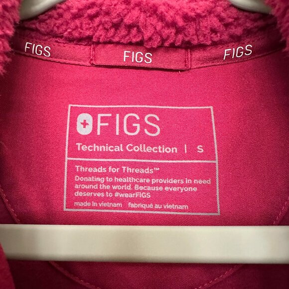 FIGS Deep Cranberry High Pile Fleece Jacket – Sold Out – Excellent Condition - Picture 3 of 5